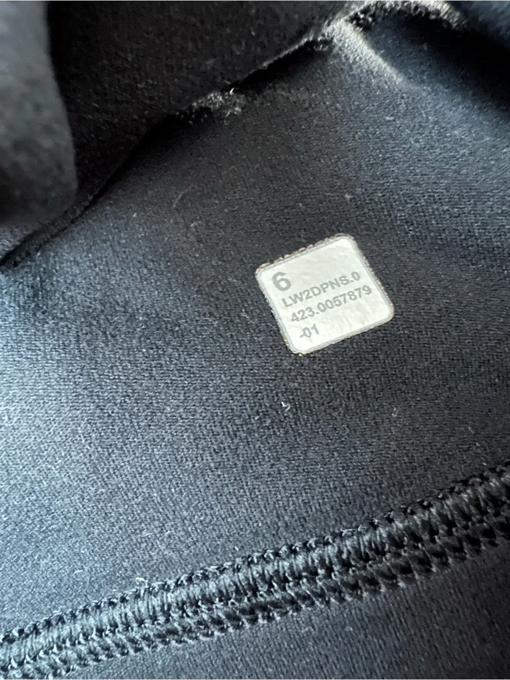 16. lululemon Align™ V-Neck sports bra sz 6